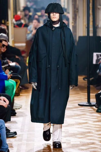 Look 12